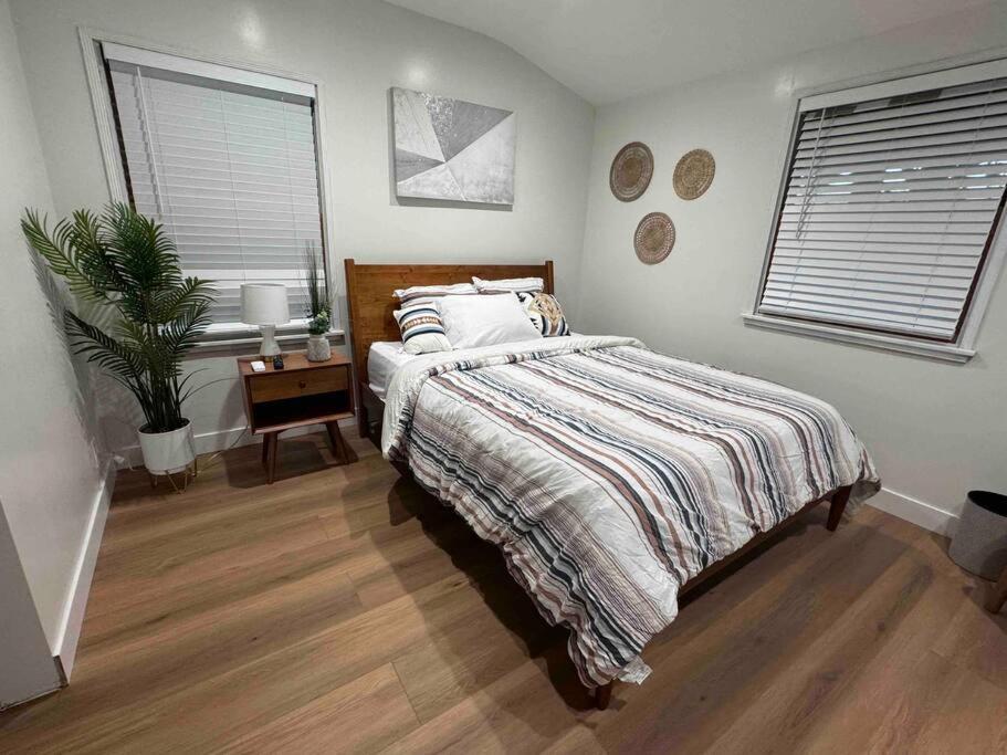 Mid-Century Gem In Long Beach Eksteriør bilde
