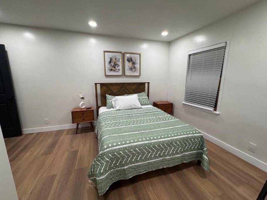 Mid-Century Gem In Long Beach Eksteriør bilde
